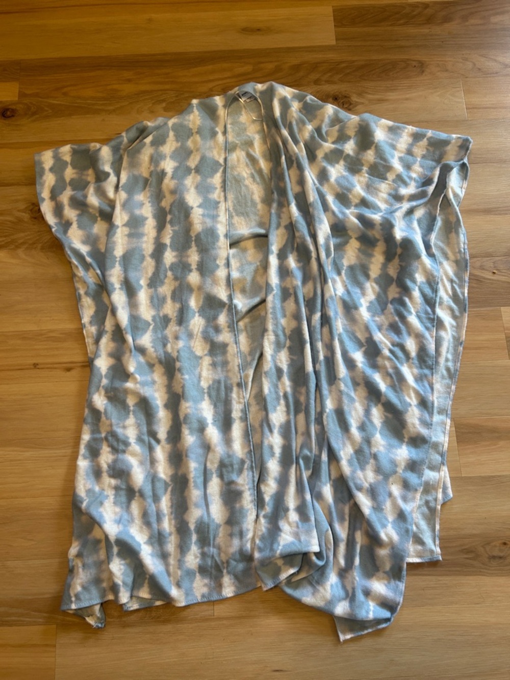 Sonoma Light Blue and White Tie-Dye Kimono